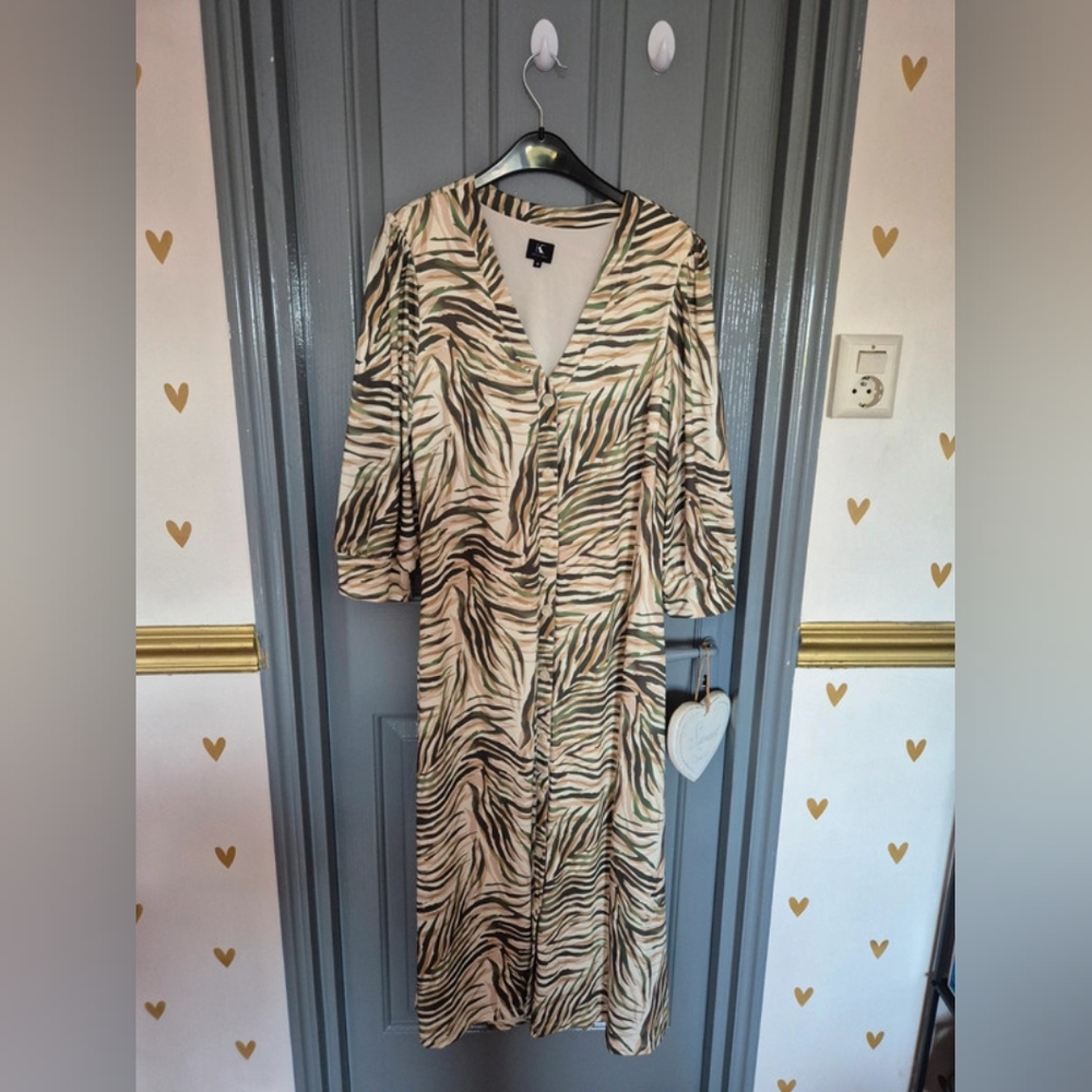 Elegant Zebra Print Long Sleeve Dress